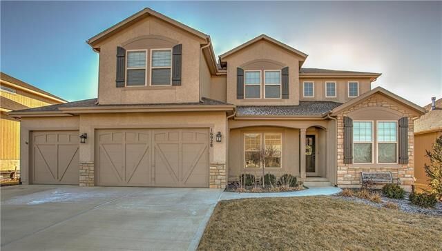 Property Photo:  16928 Hauser Street  KS 66221 