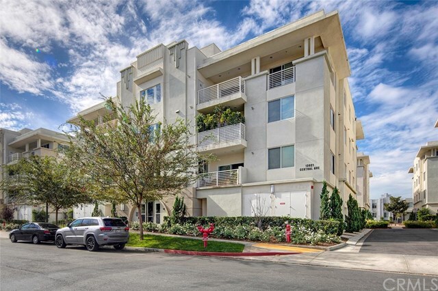 Property Photo:  13021 Central Avenue 403  CA 90250 