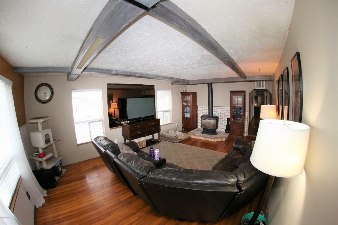 Property Photo: 1106 S 69th Ave WA 98908
