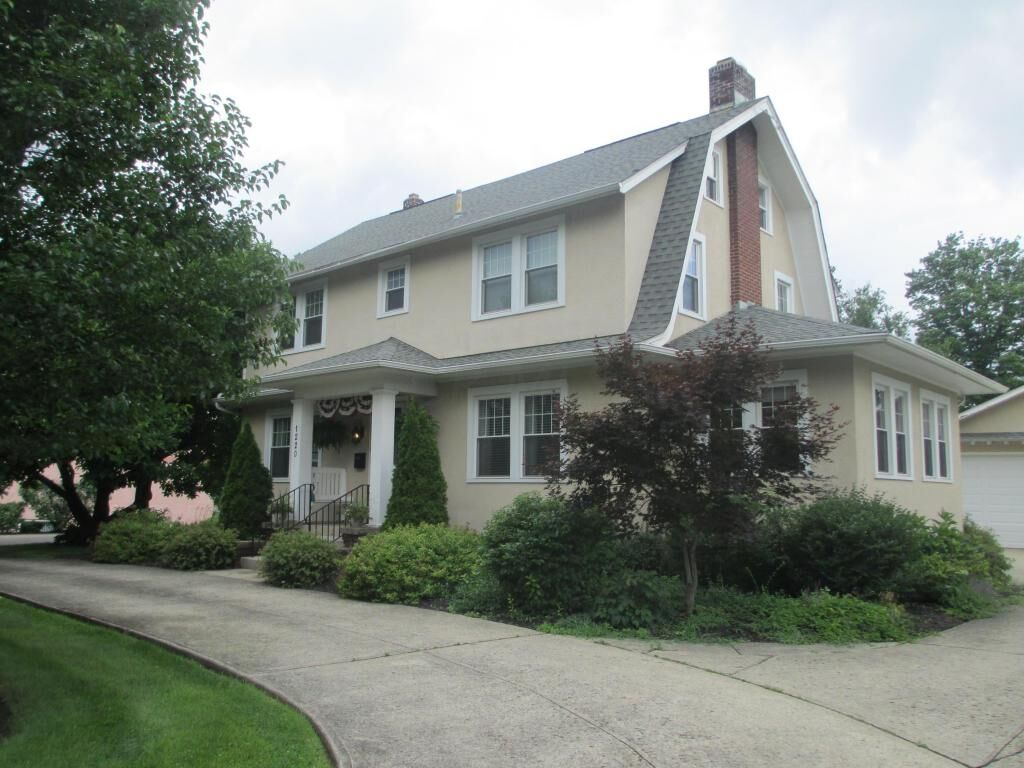 Property Photo: 1220 W Main Street OH 43055