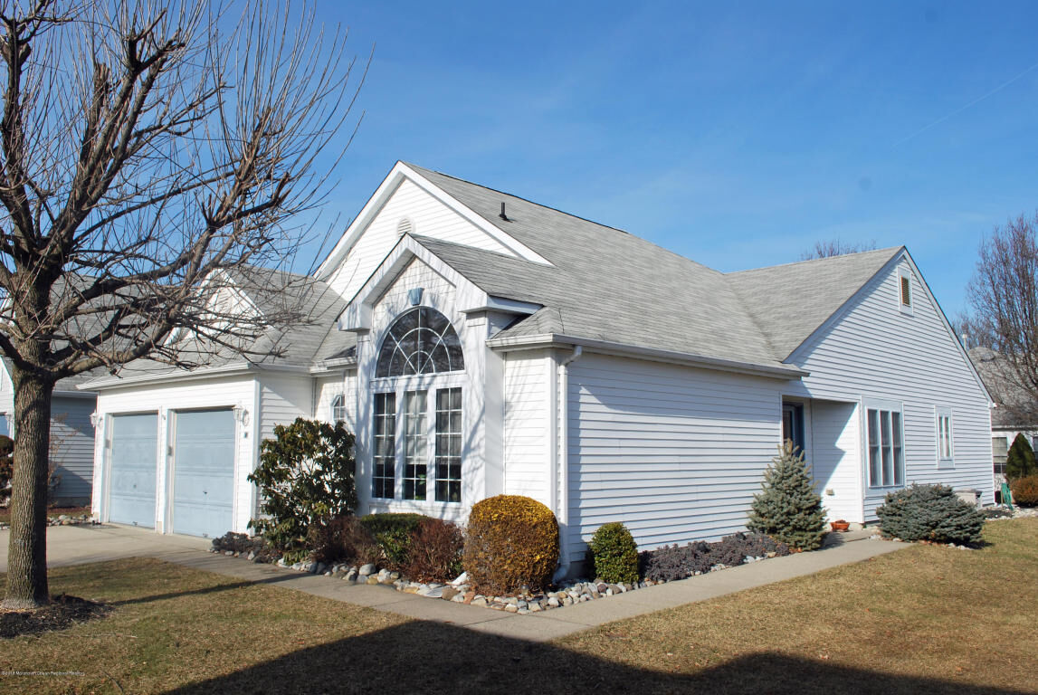 Property Photo: 13 Manchester Court NJ 08527