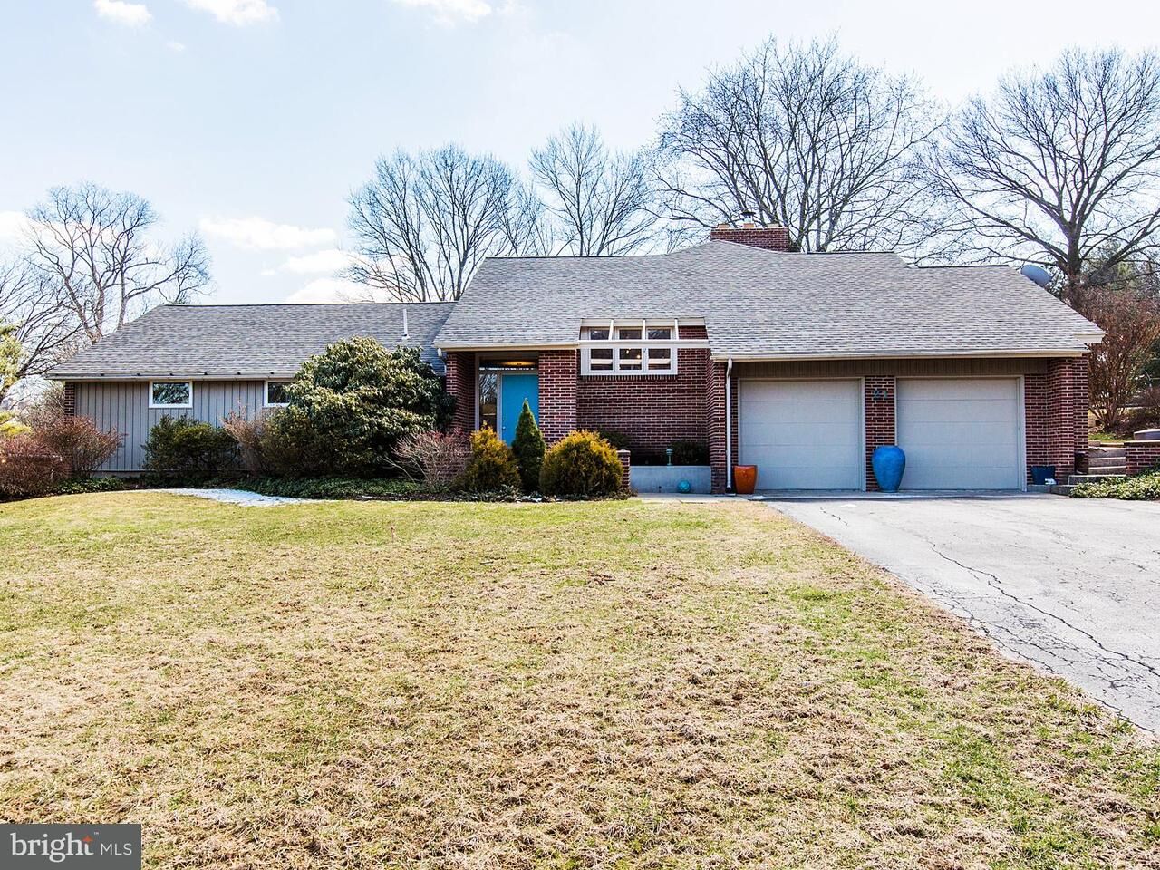 Property Photo:  21 N Bausman Drive  PA 17603 