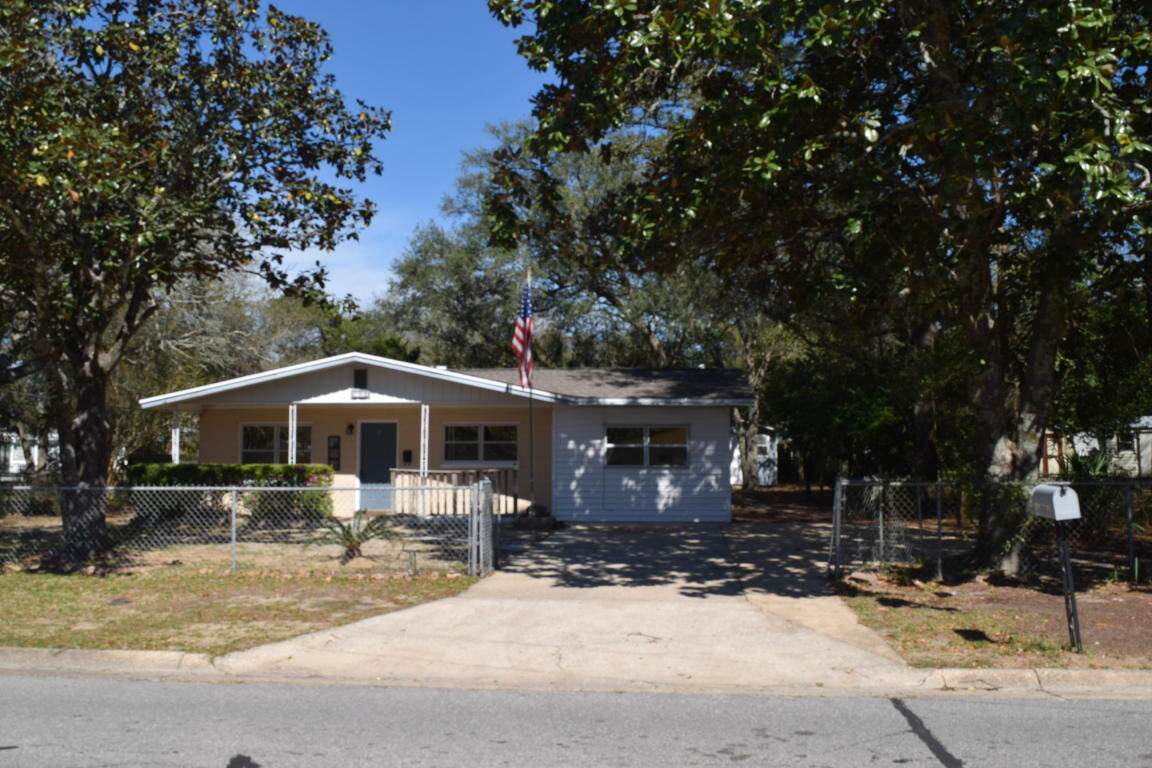 Property Photo:  84 Aurora Street  FL 32580 