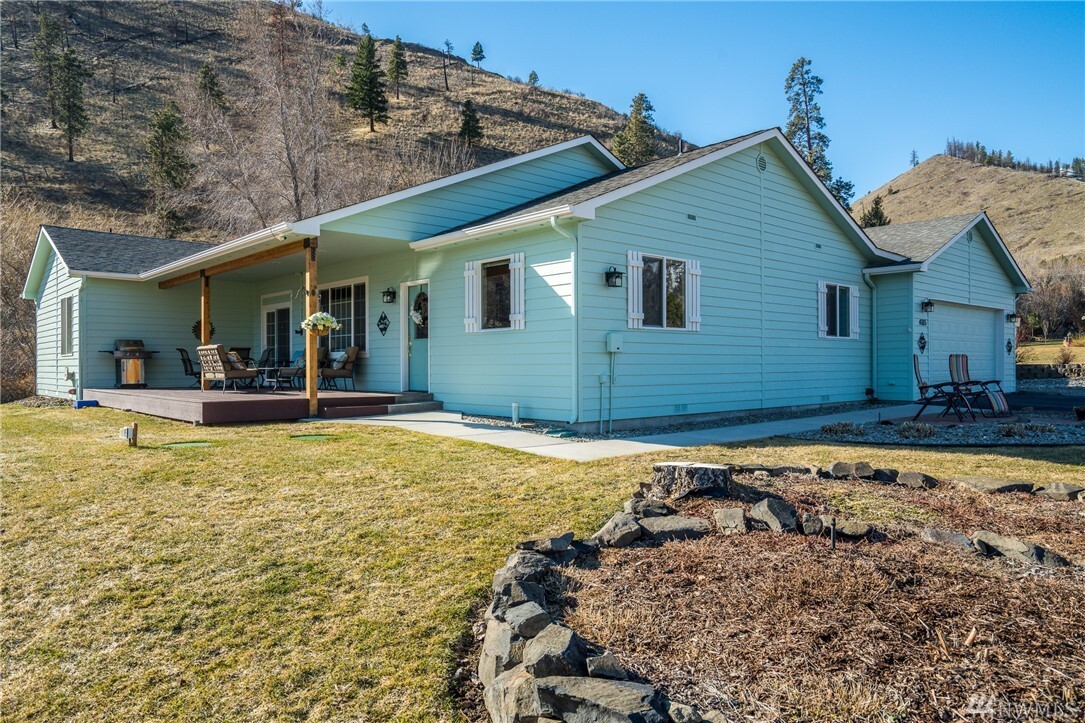 Property Photo: 4885 Keystone Place WA 98822
