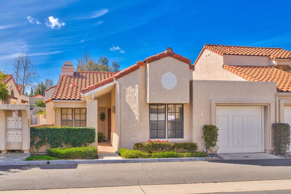 Property Photo:  12626 Calle Tamega 94  CA 92128 