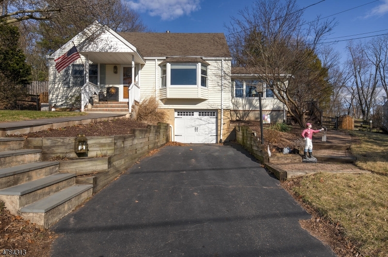 Property Photo:  5 Brookside Pl  NJ 08822 