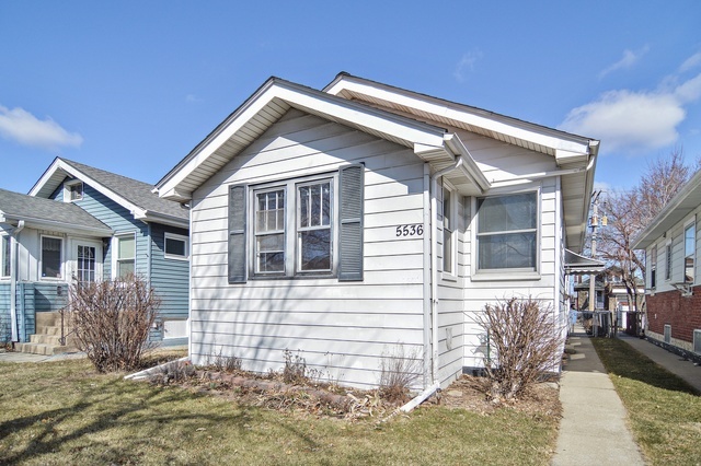 Property Photo:  5536 Grace Street  IL 60641 