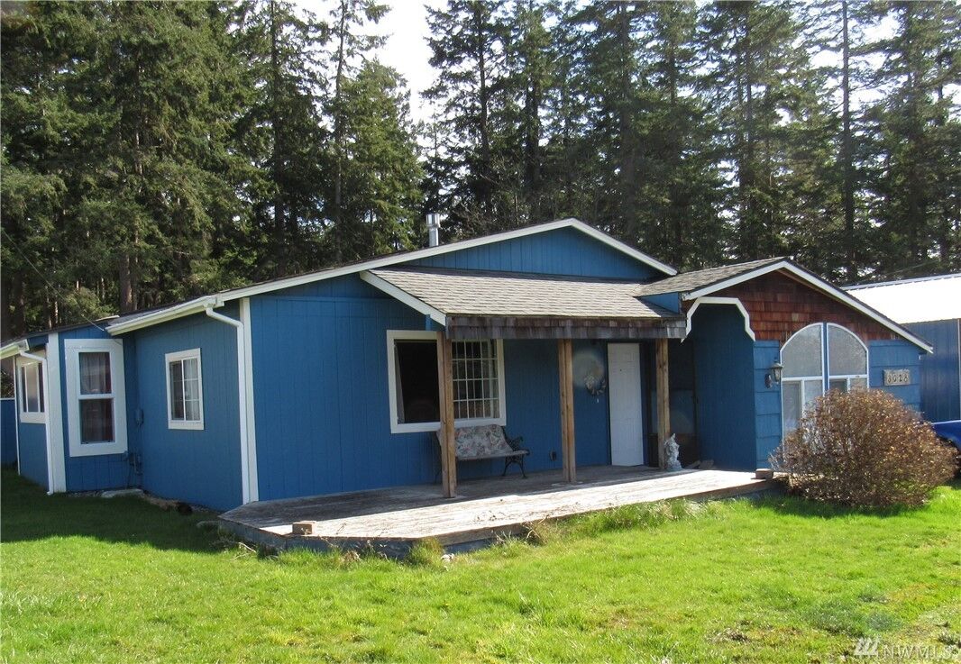 Property Photo: 3028 Taylor Rd WA 98277