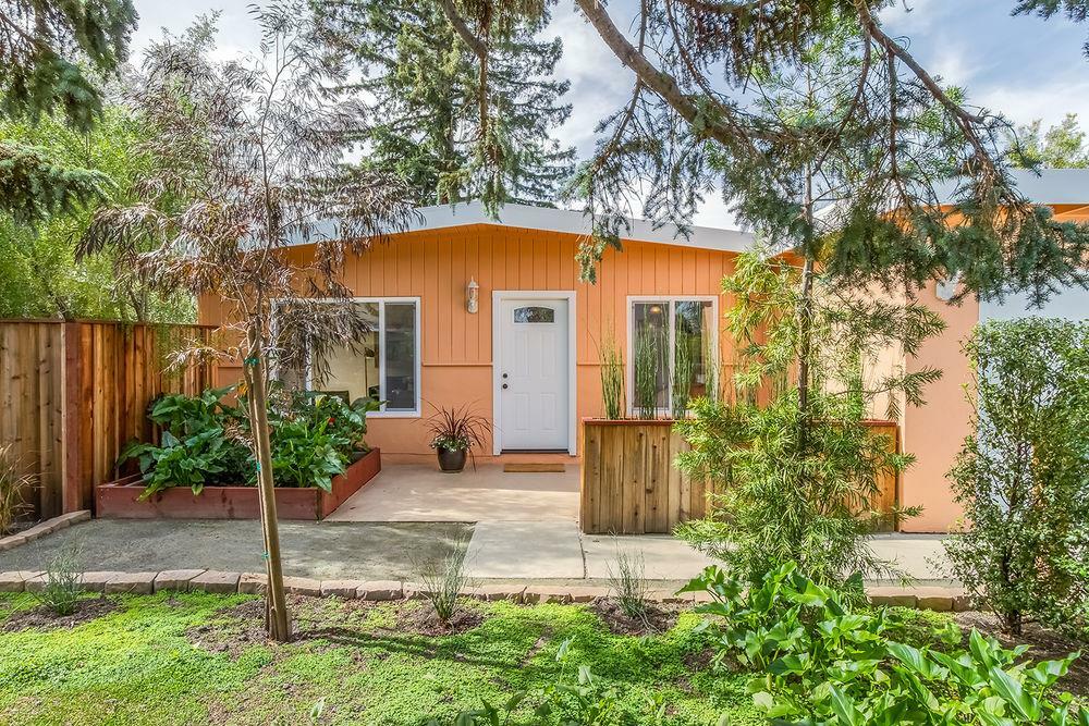 Property Photo:  810 Wake Forest Drive  CA 94043 