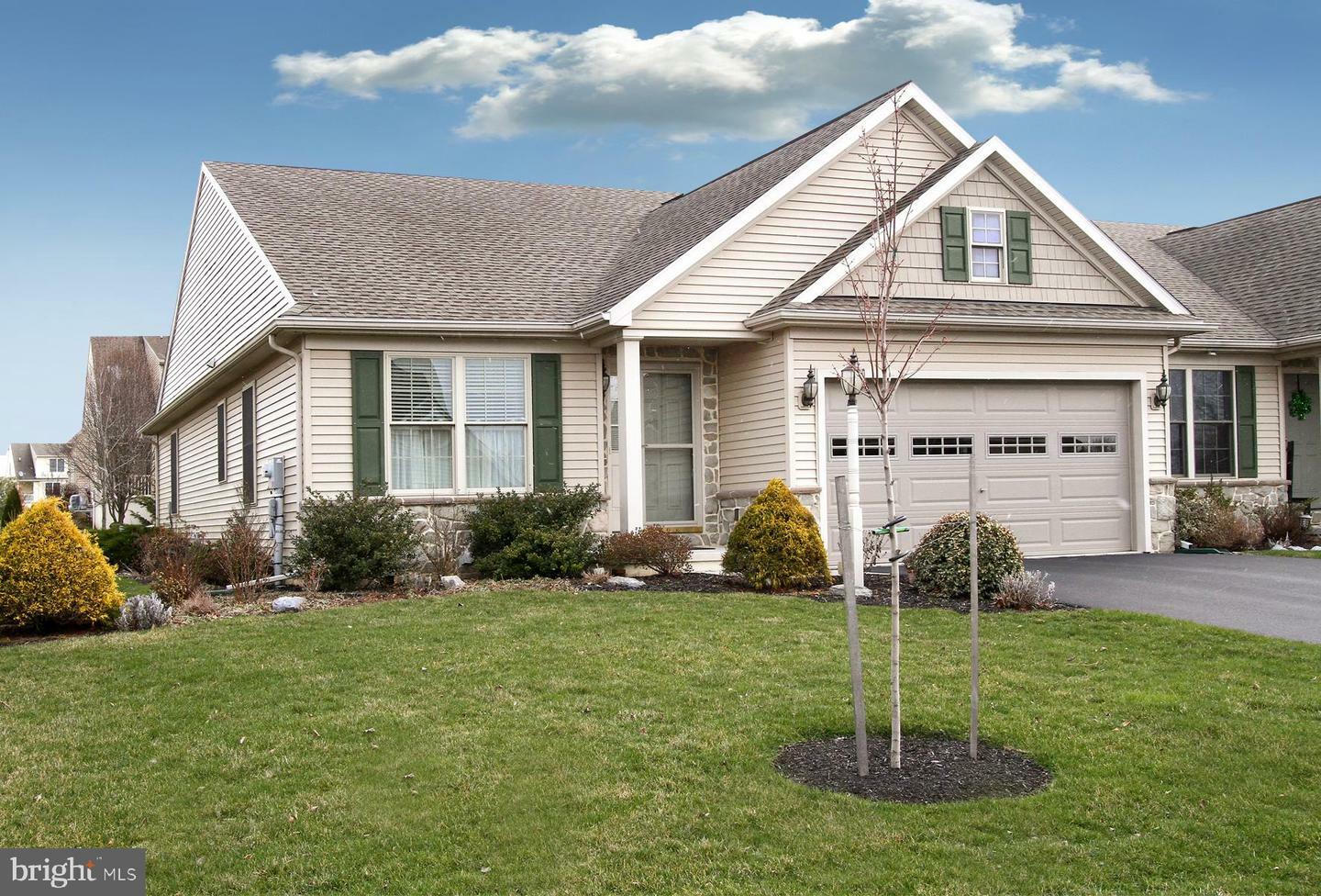 Property Photo: 5116 Oak Leaf PA 17552