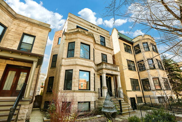Property Photo: 1421 W Summerdale Avenue 3 IL 60640