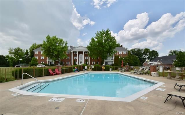 Property Photo: 231 Country Club View 231 IL 62025