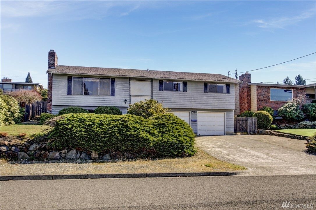 Property Photo:  1843 N Skyline Dr  WA 98406 