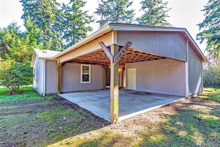 Property Photo:  150 Cedar Ave  WA 98339 