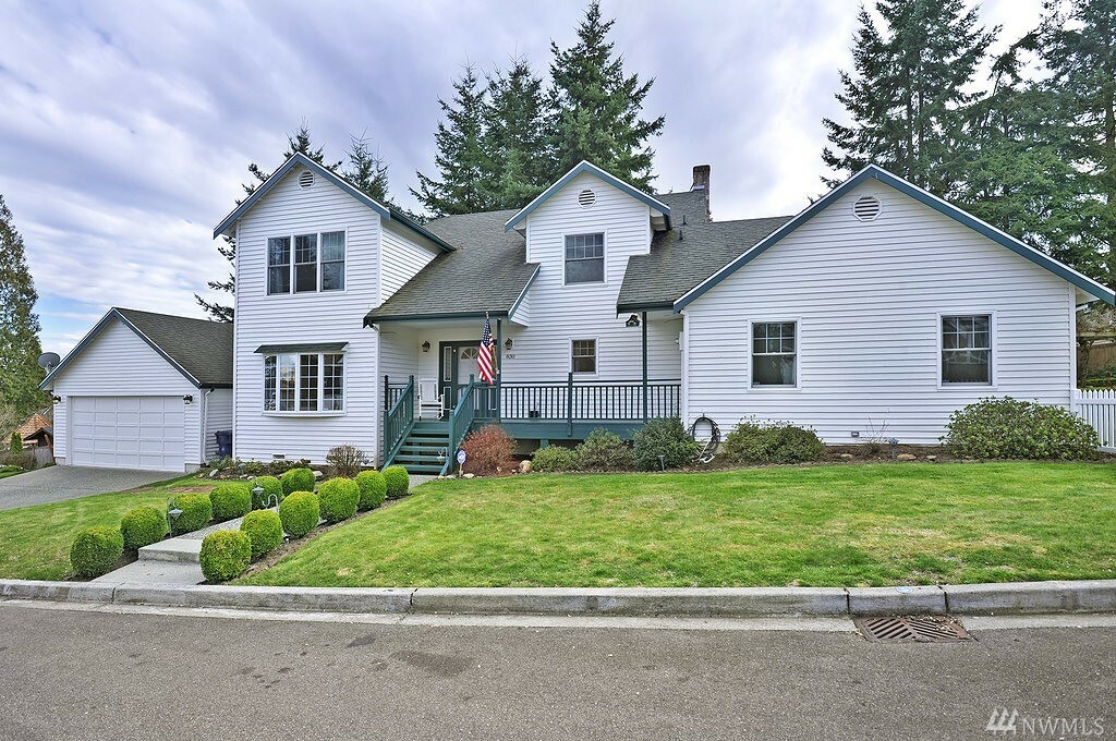 Property Photo:  830 171st Place SW  WA 98037 