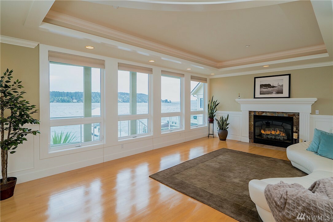 Property Photo:  17733 Beach Dr NE  WA 98155 