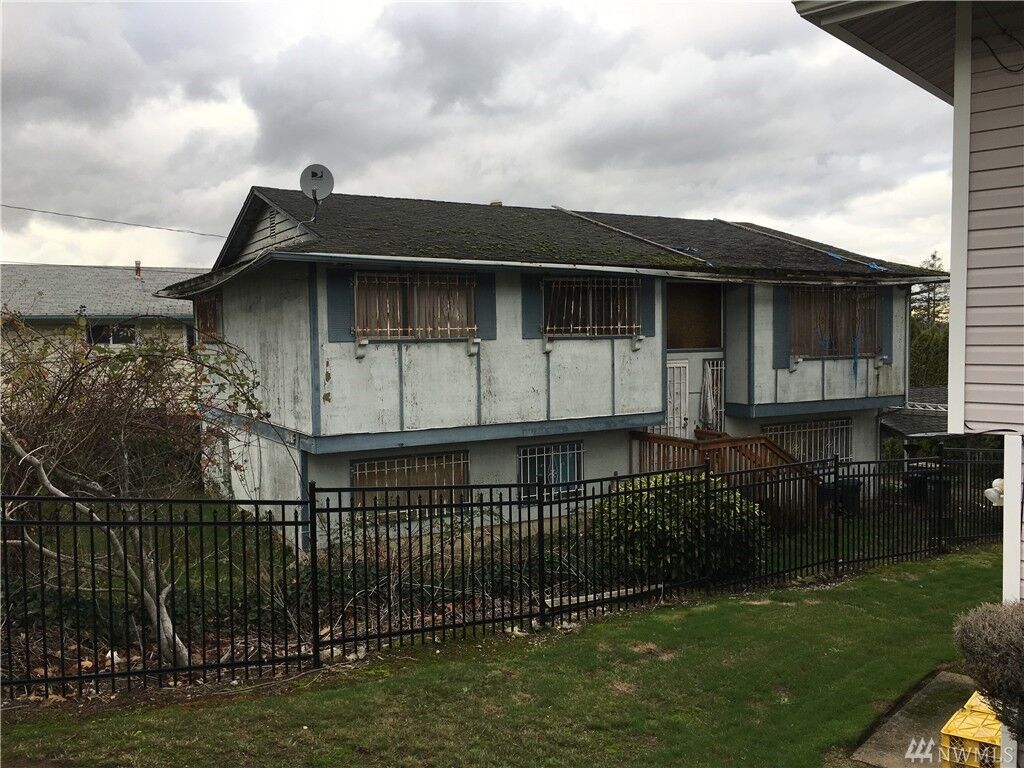 Property Photo: 10118 Renton Ave S WA 98178