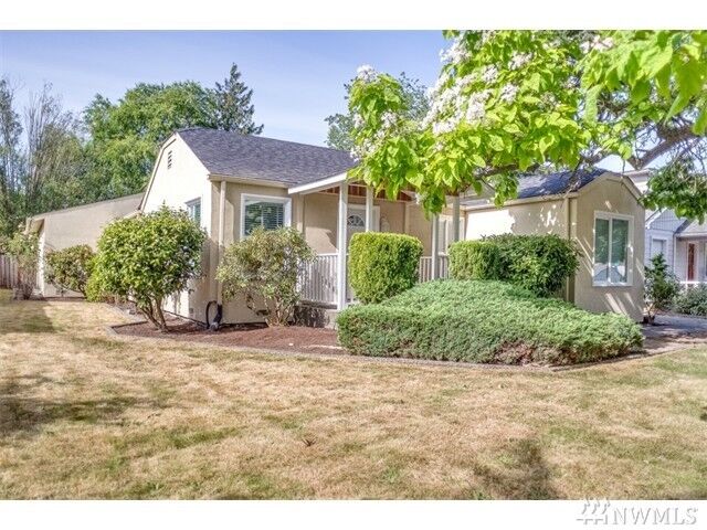 Property Photo:  711 Le Lou Wa Place NE  WA 98422 