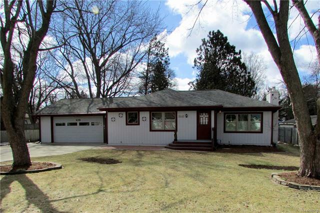 Property Photo:  3045 W Newberry Road  MI 48329 