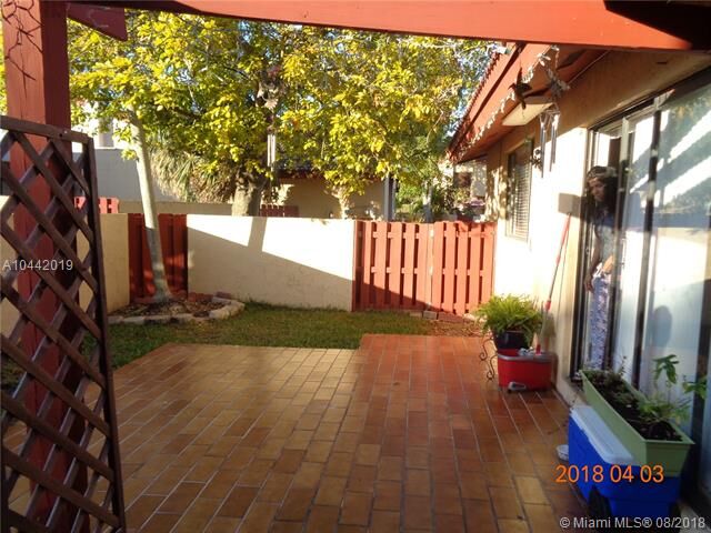 Property Photo: 780 NW 106th Ave B1-2 FL 33172