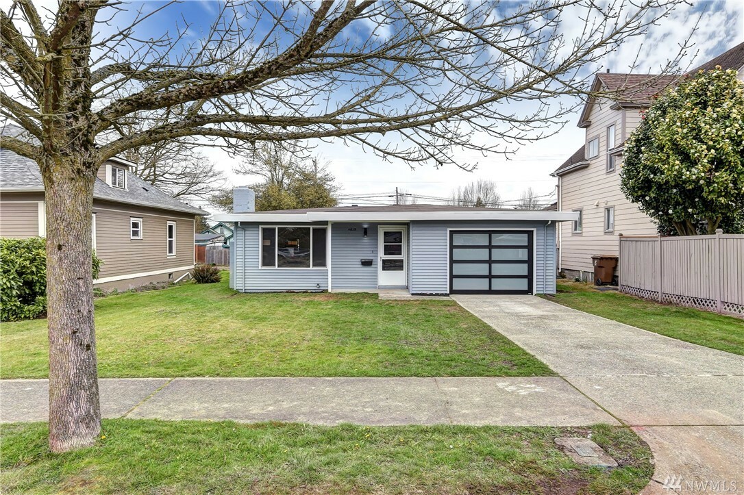 Property Photo:  4615 S Yakima Ave  WA 98408 