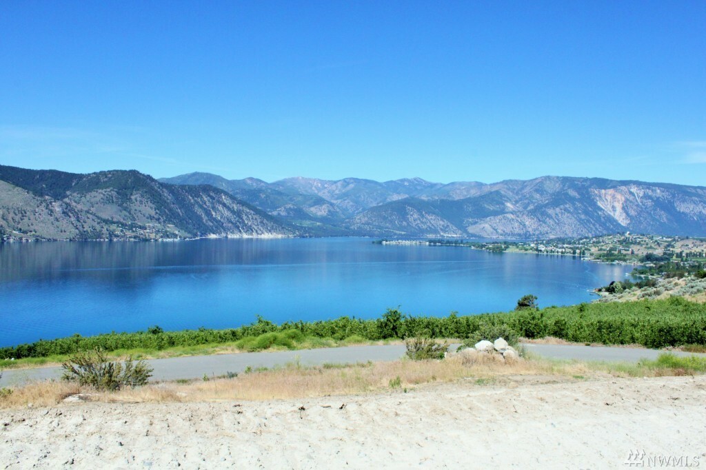 Property Photo:  699 Makai Rd  WA 98831 