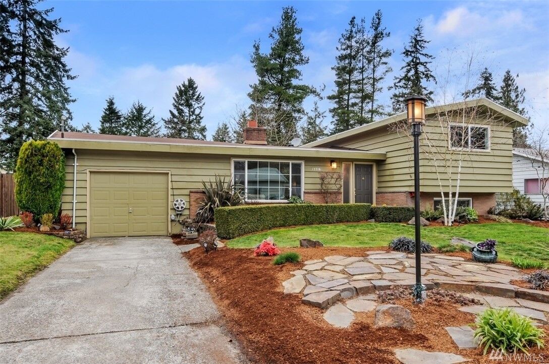 Property Photo: 17716 64th Ave W WA 98037