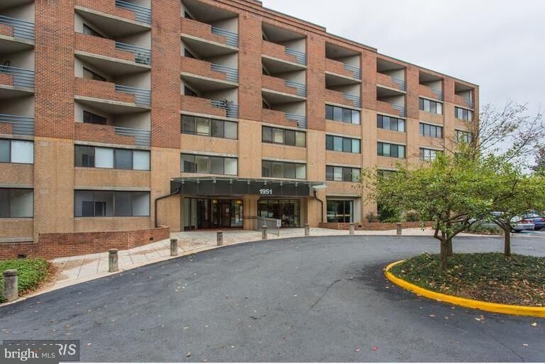 Property Photo:  1951 Sagewood Lane 607  VA 20191 