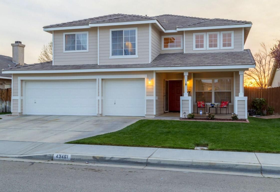 Property Photo:  43461 Fleetwood Drive  CA 93535 