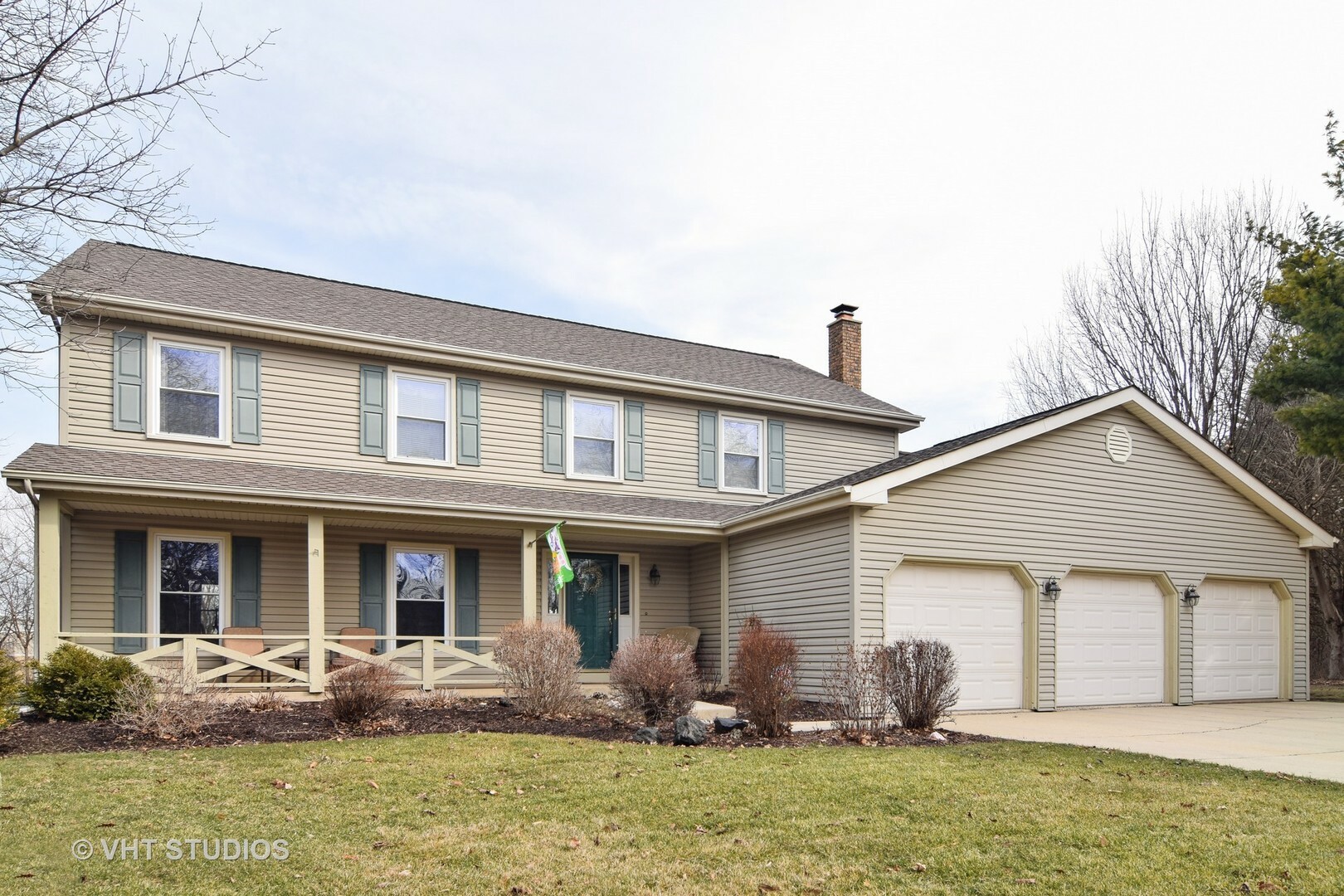 Property Photo: 140 Crystal Lane IL 60103