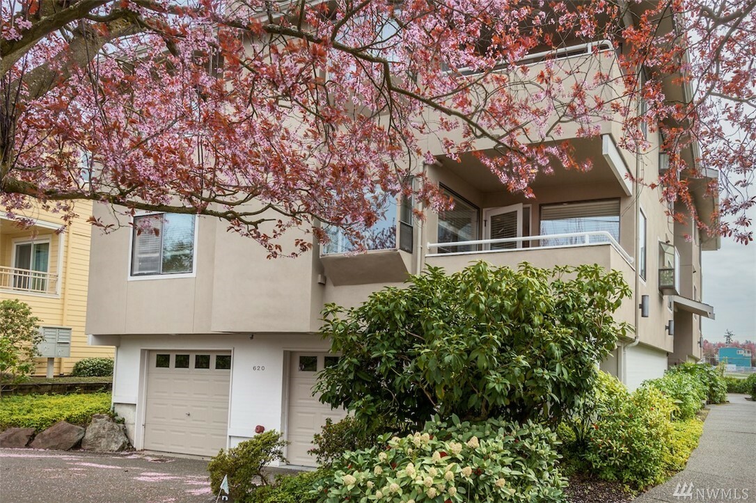 Property Photo:  620 Daley Street 1  WA 98020 