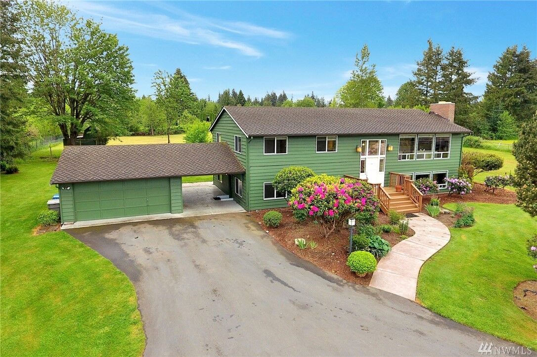 Property Photo:  28015 SE 221st St  WA 98038 