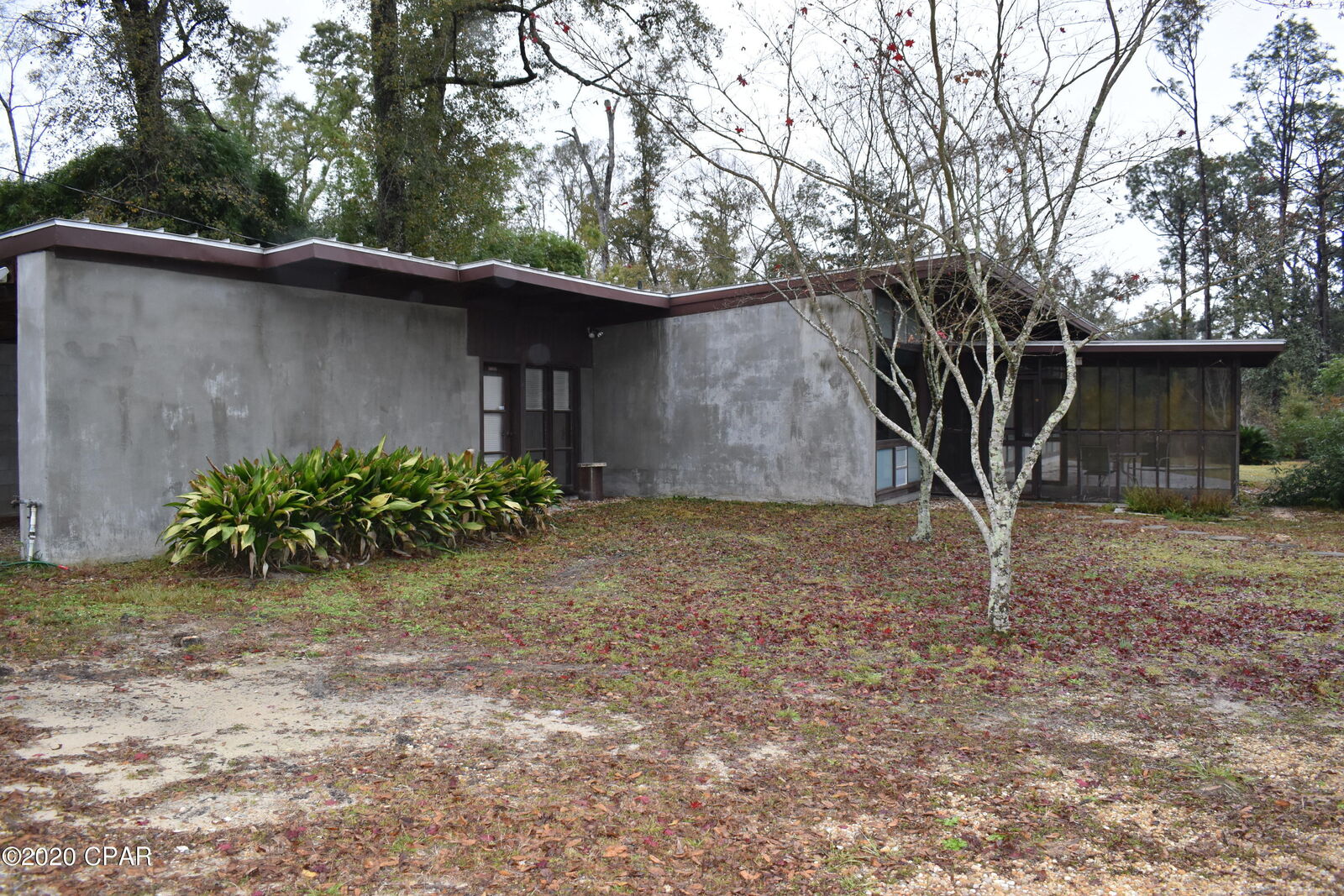 Property Photo:  717 Glenwood Avenue  FL 32428 