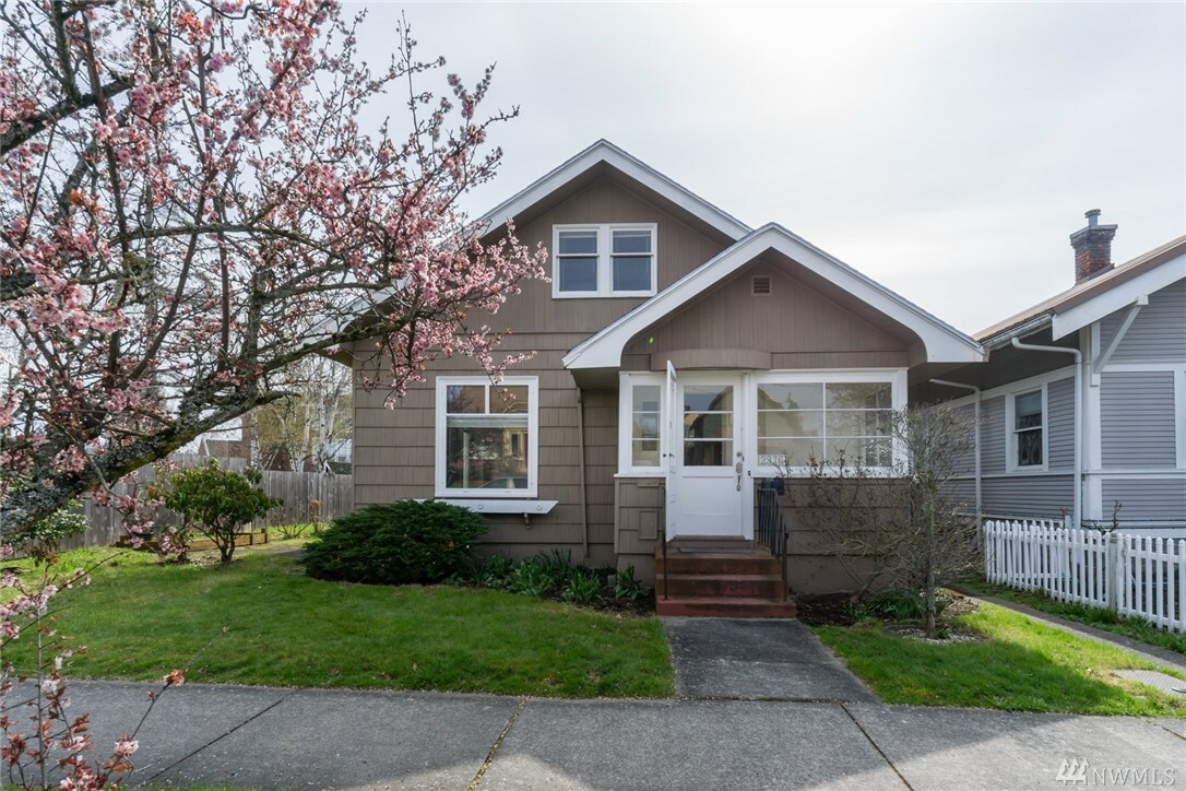 Property Photo:  2316 B St  WA 98225 