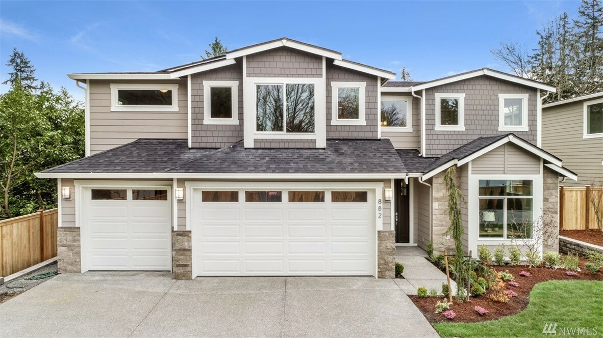Property Photo: 8820 218th St SW WA 98026