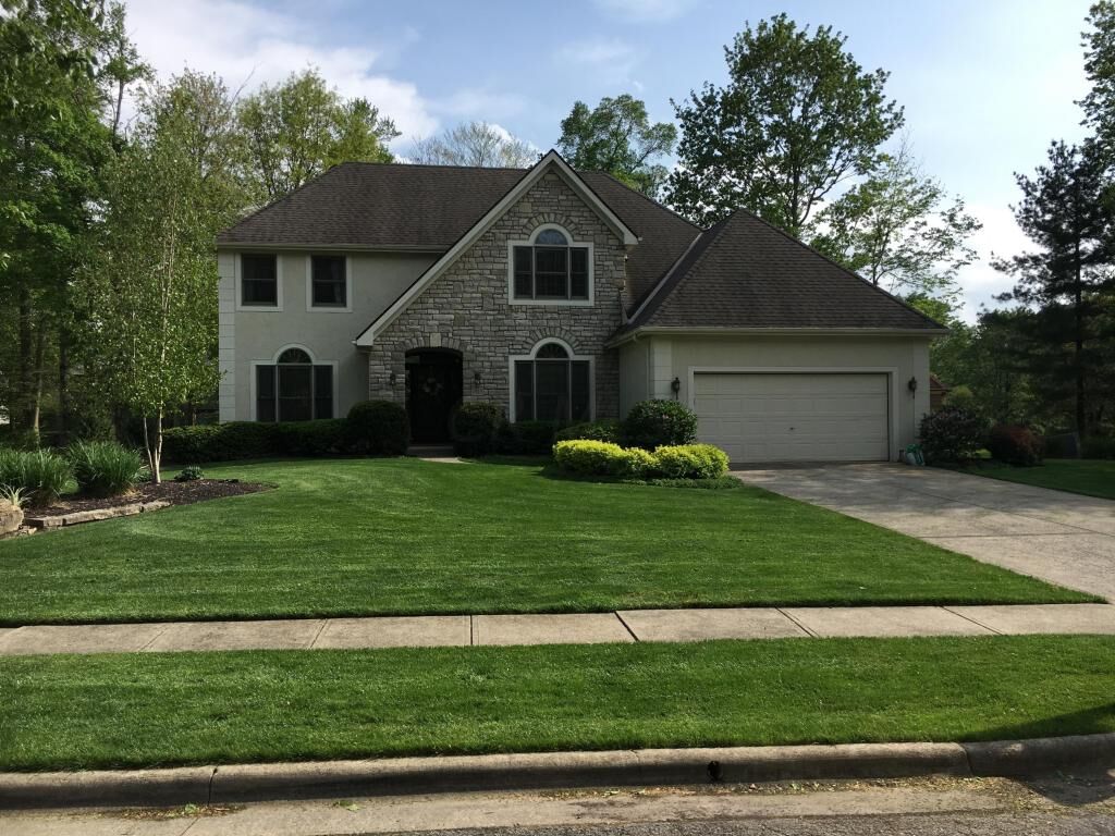 Property Photo:  1315 Windtree Court  OH 43054 