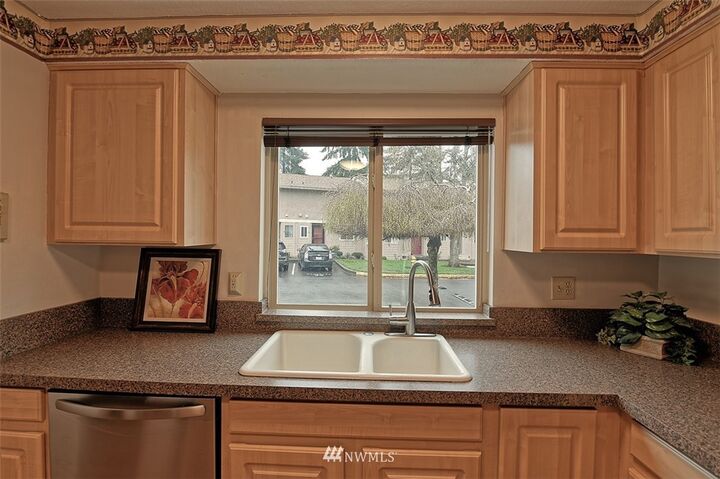 Property Photo: 20120 60th Avenue W A6 WA 98036