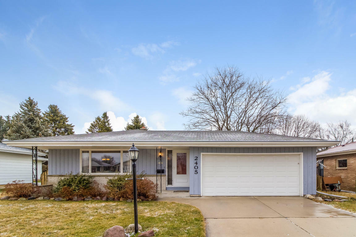 Property Photo:  2405 N 25th St  WI 53083 