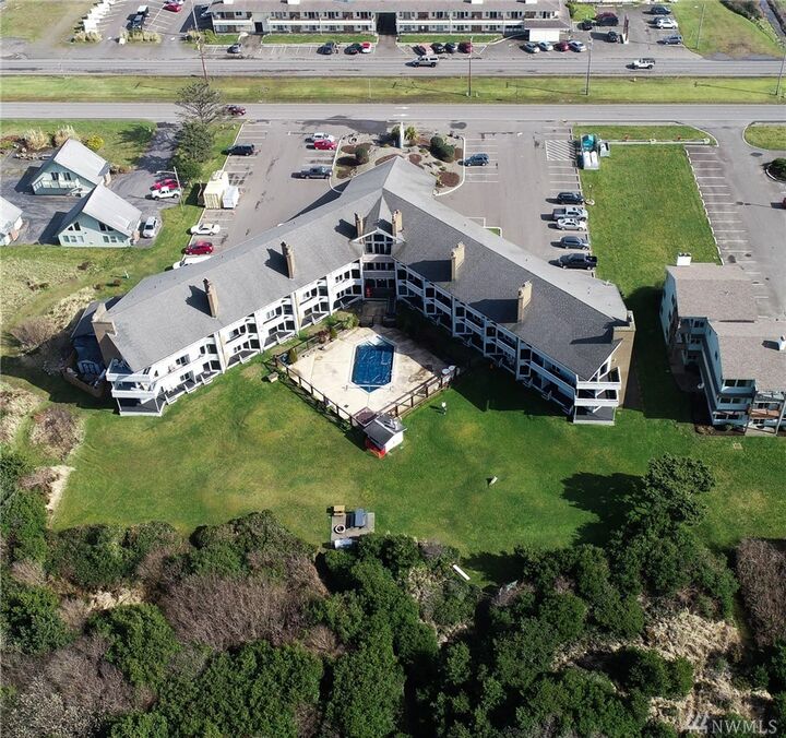 Property Photo: 651 Ocean Shores Blvd NW 303 WA 98569
