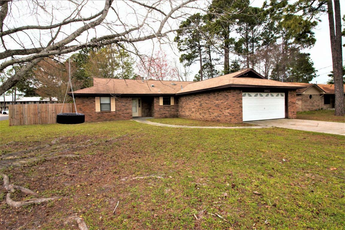 Property Photo: 1442 Calvin Avenue FL 32404