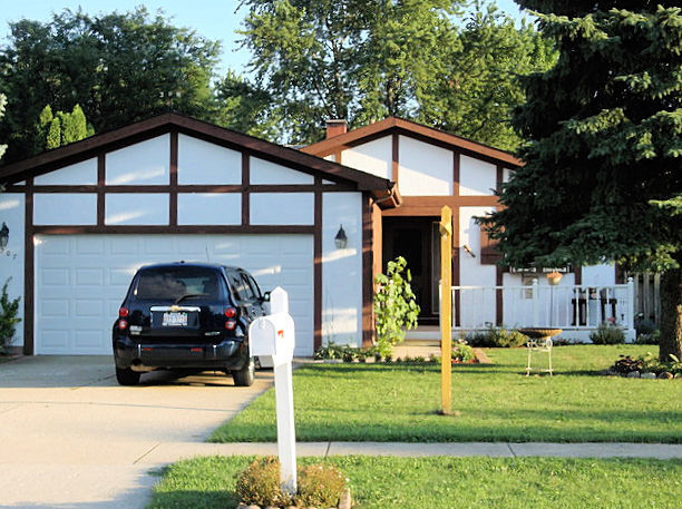 Property Photo:  5207 Winding Creek Drive  IL 60050 