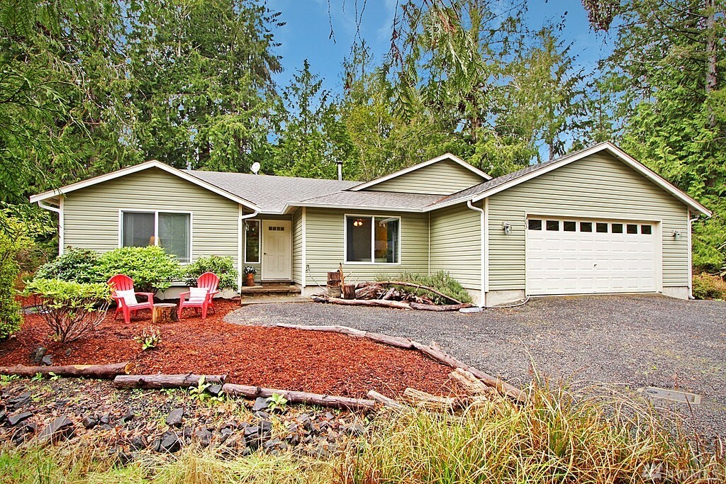 Property Photo:  303 E Pointes Dr E  WA 98584 