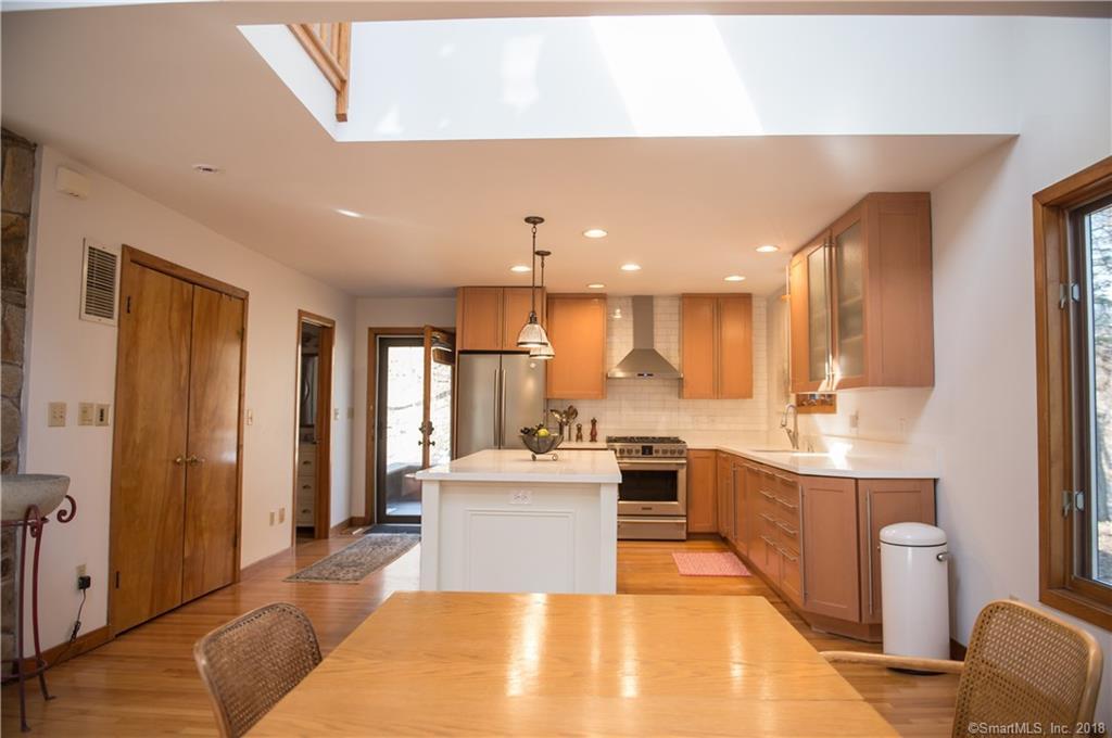 Property Photo:  8 Haviland Road  CT 06776 