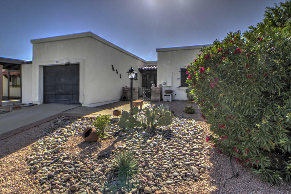 Property Photo:  281 N Calle Del Lago  AZ 85614 