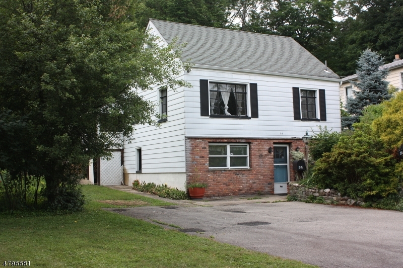 Property Photo:  34 Sunrise Ave  NJ 07403 