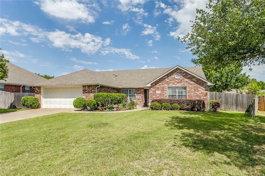 Property Photo:  713 Queens Drive  TX 75165 