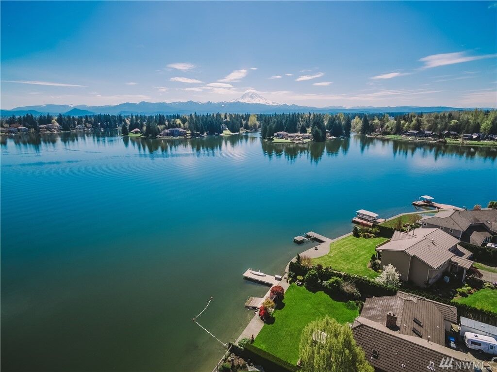 Property Photo:  3307 204th Avenue Ct East  WA 98391 