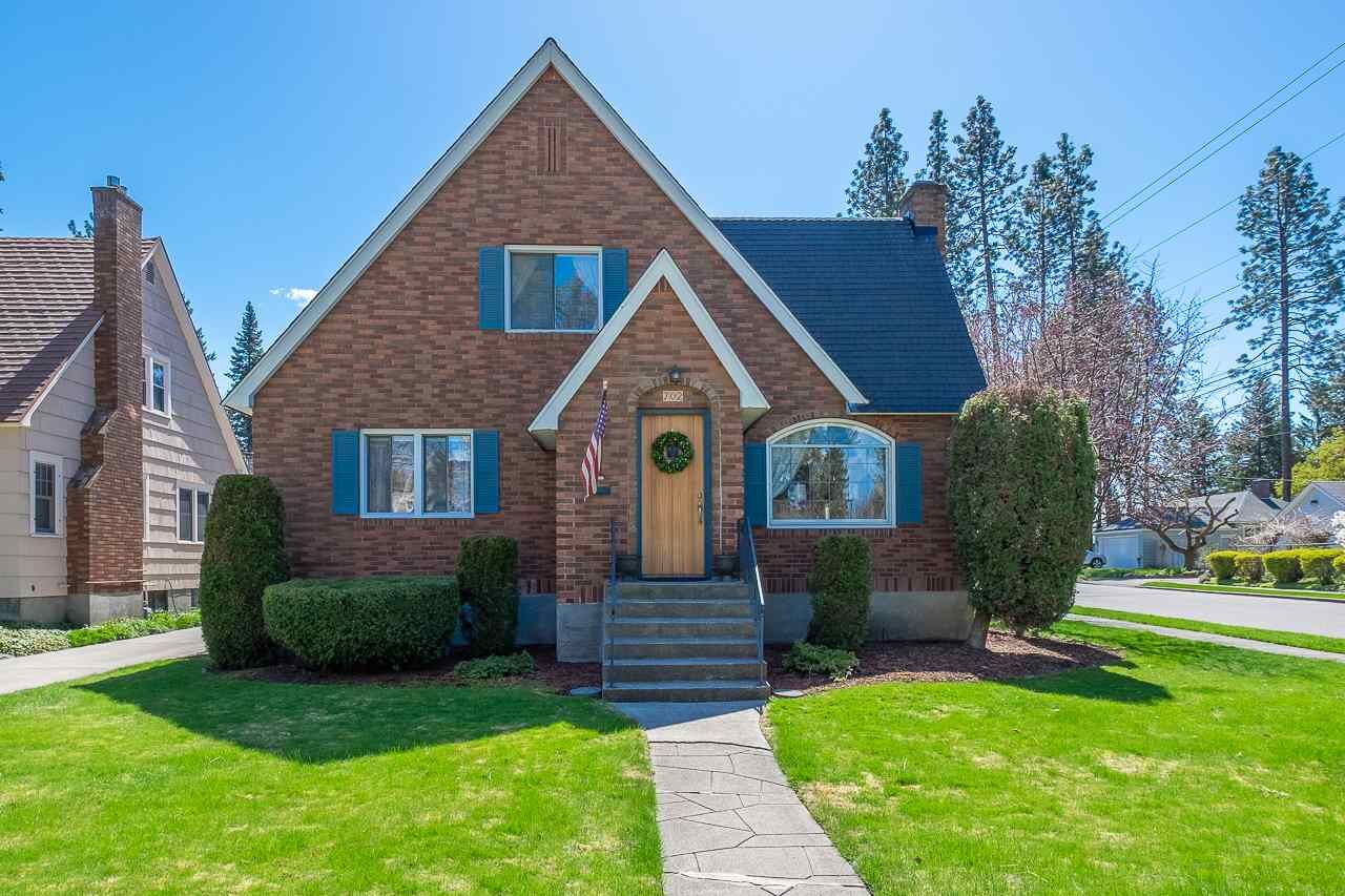 Property Photo:  702 E 27th Ave  WA 99203 