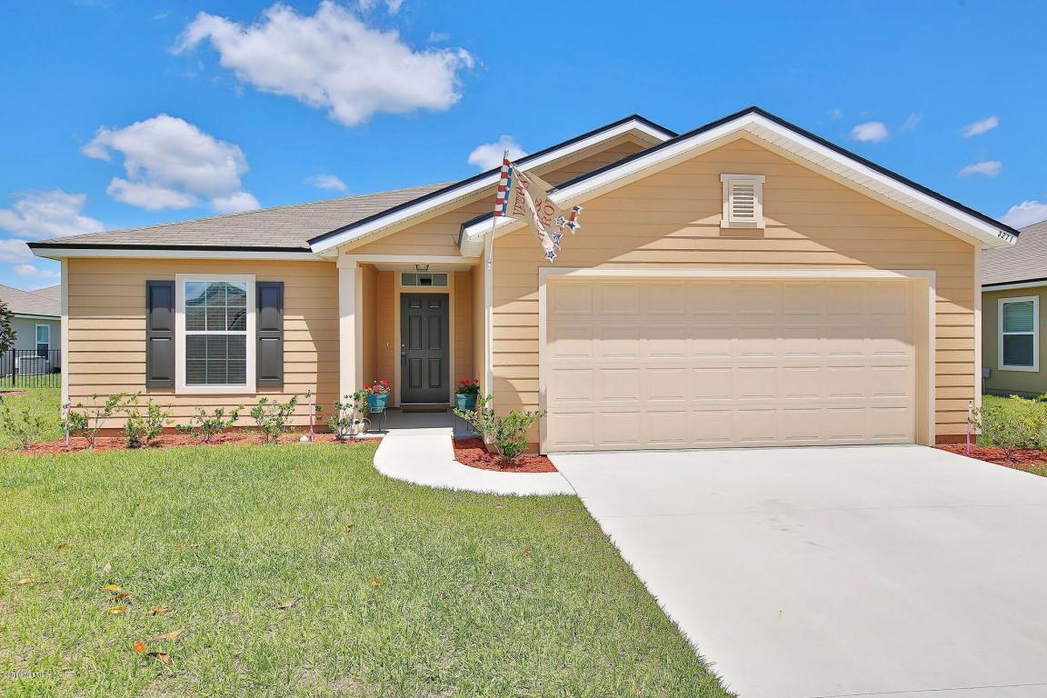Property Photo: 3271 Canyon Falls Drive FL 32043