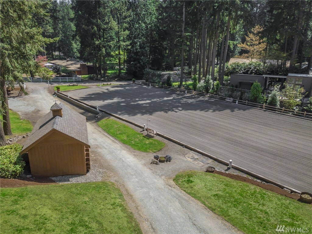 Property Photo:  12 Bridlewood Cir  WA 98033 